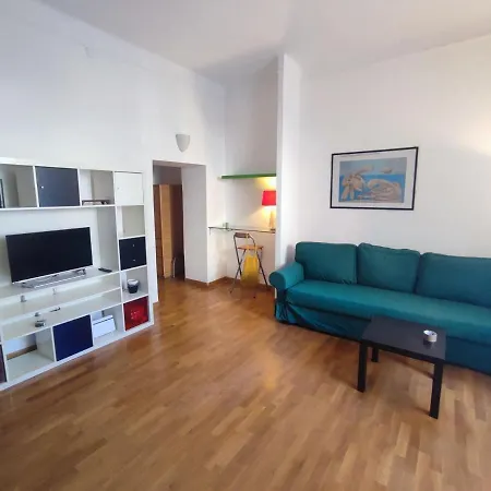 Charming San Lorenzo Centre Apartment Rome